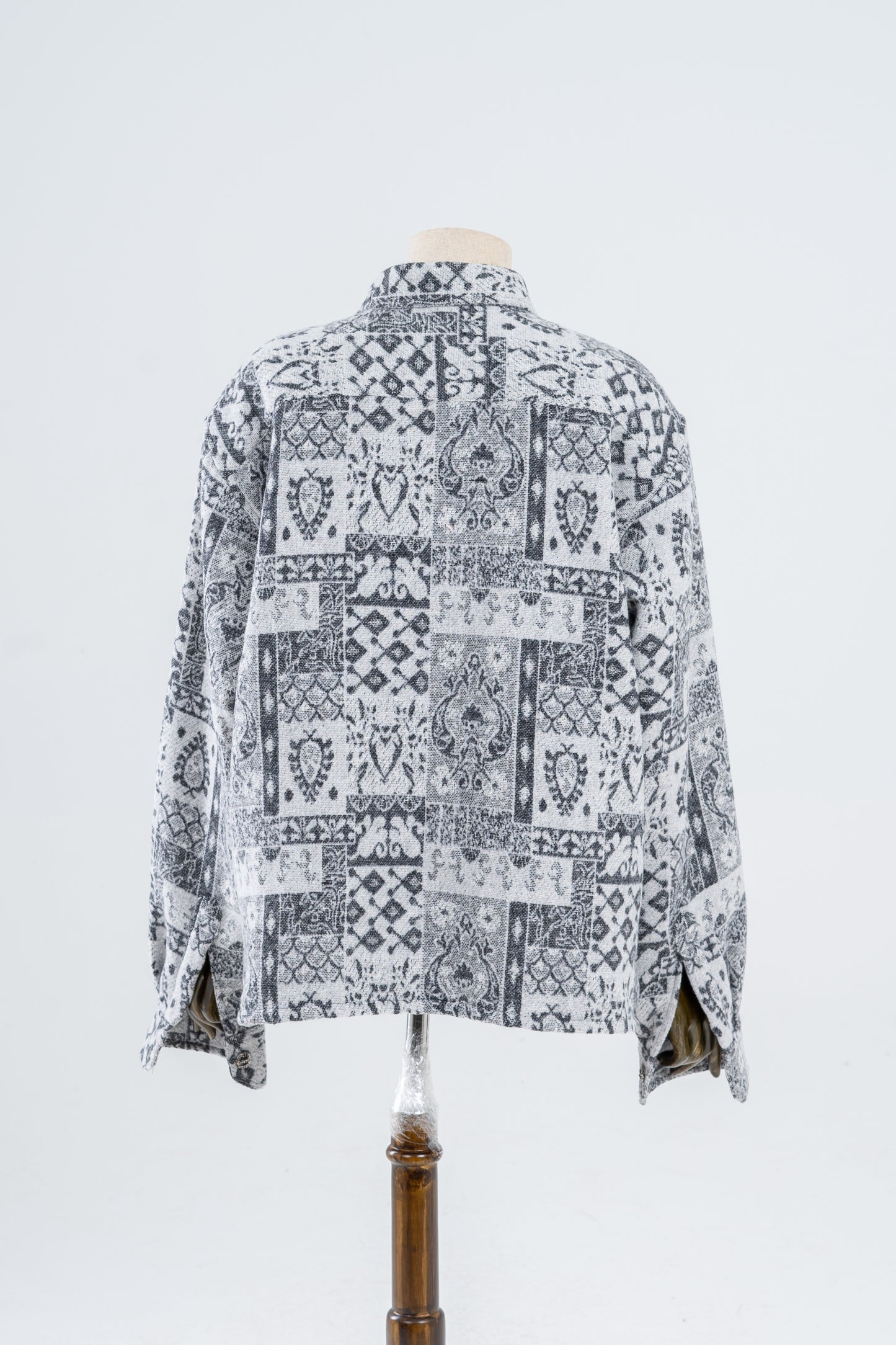 Gray/Black Patterned Jacquard shirt