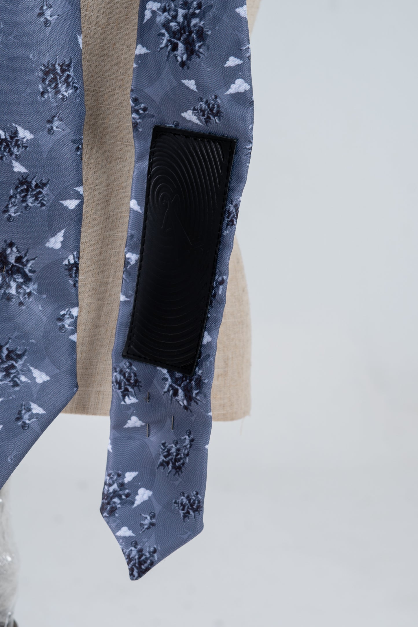 Brain Cupids Tie