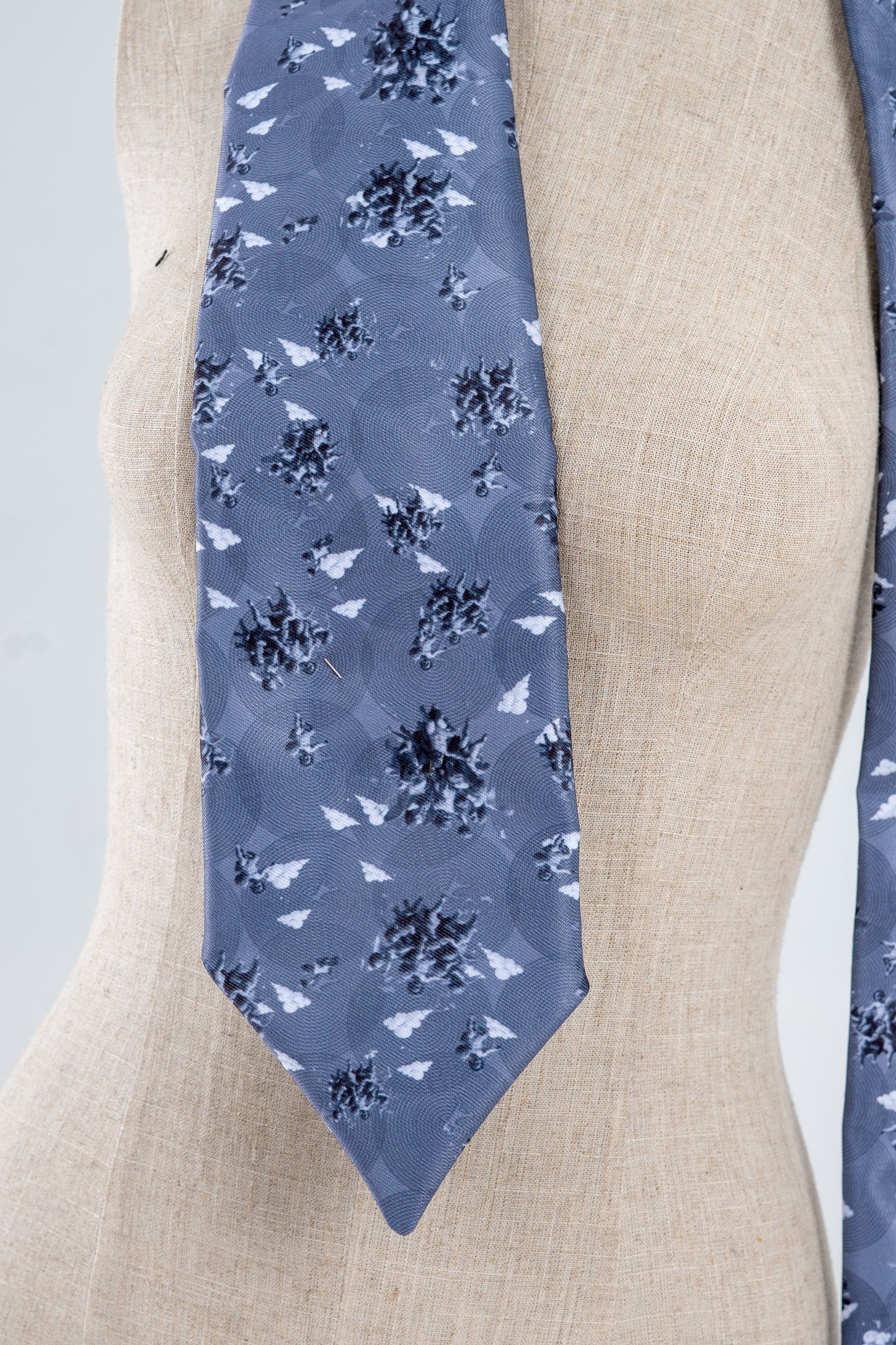 Brain Cupids Tie