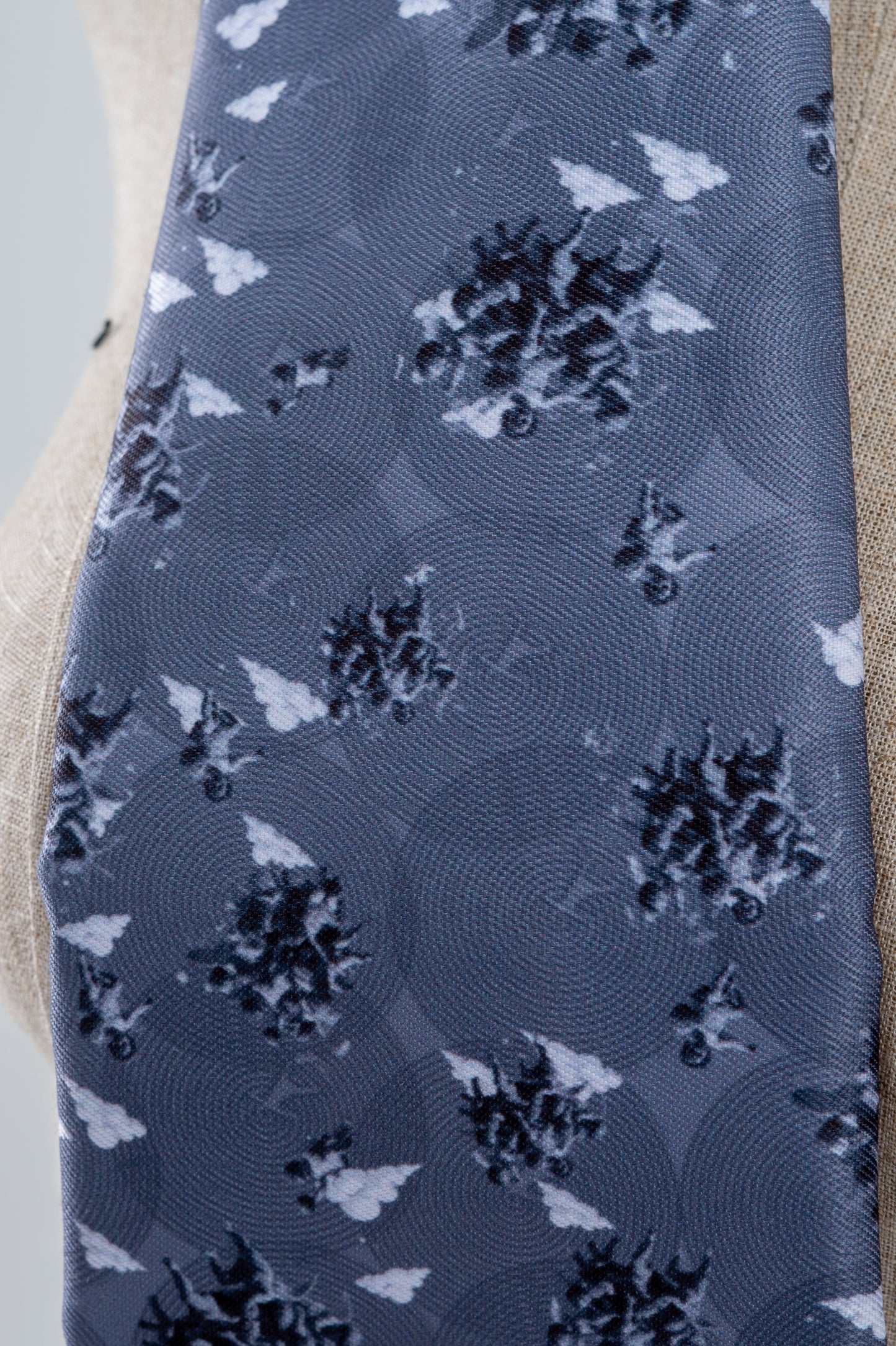 Brain Cupids Tie