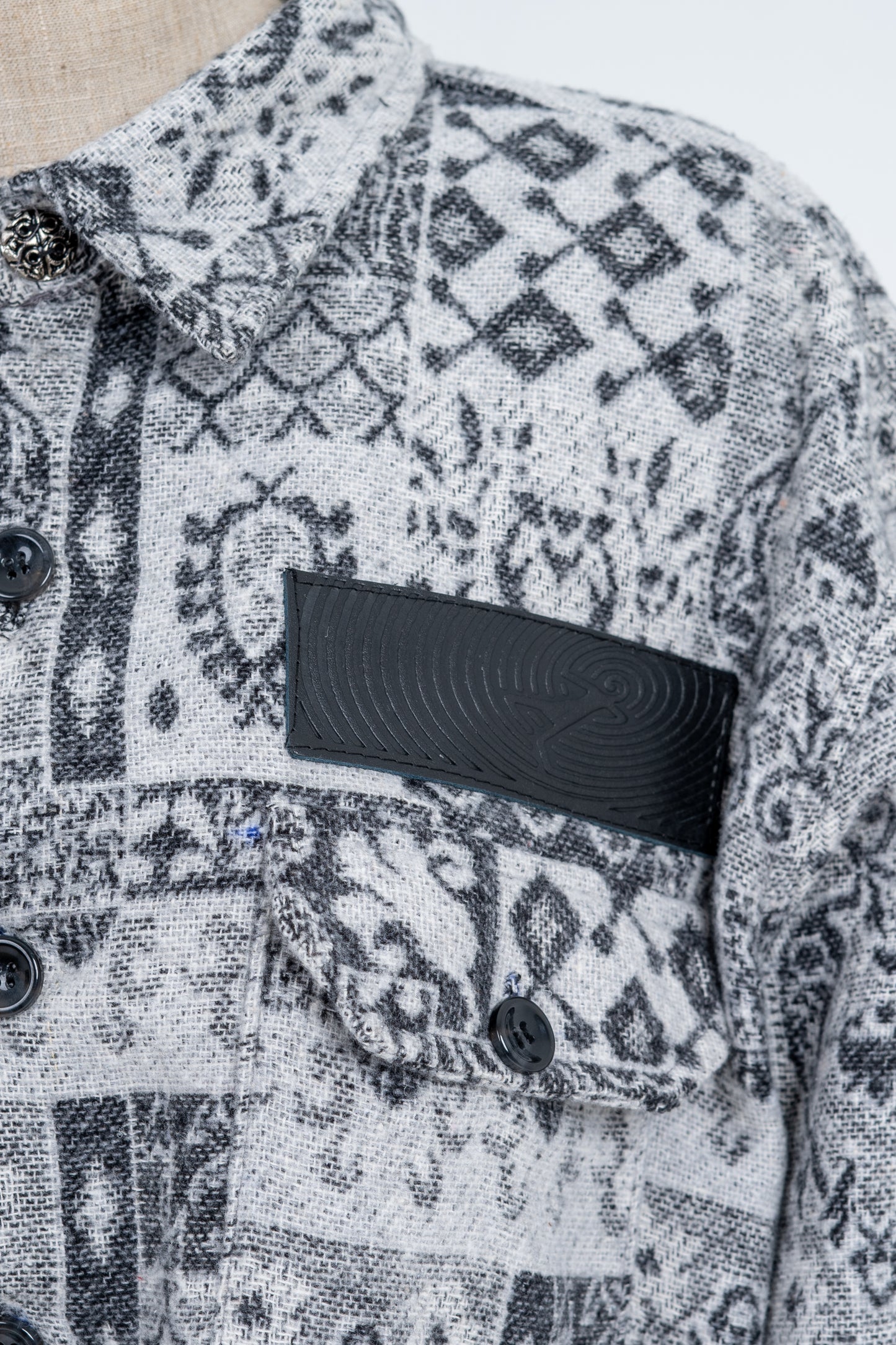 Gray/Black Patterned Jacquard shirt