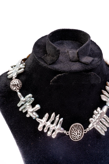 REDAM112 Necklace