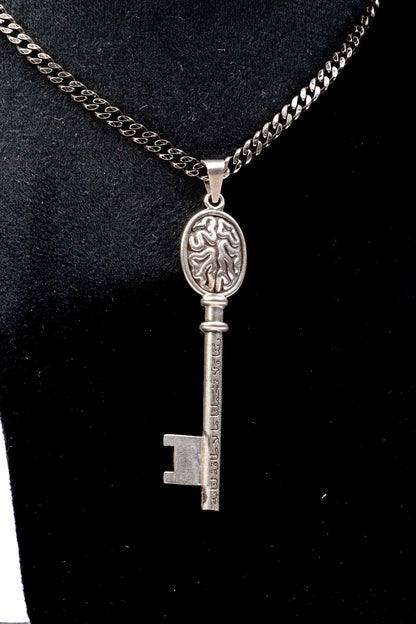 اَلْمِفْتَاحُ Pendant w/Chain